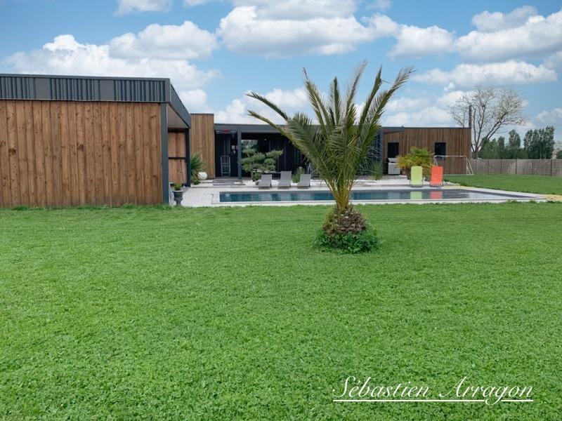 Maison - 205 m² - 6 pièces