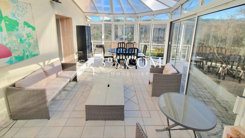 Propriété - 197 m² - 7 pièces