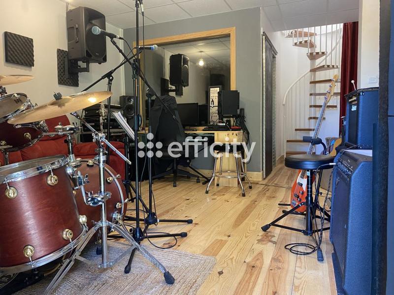 Maison - 145 m² - 8 pièces