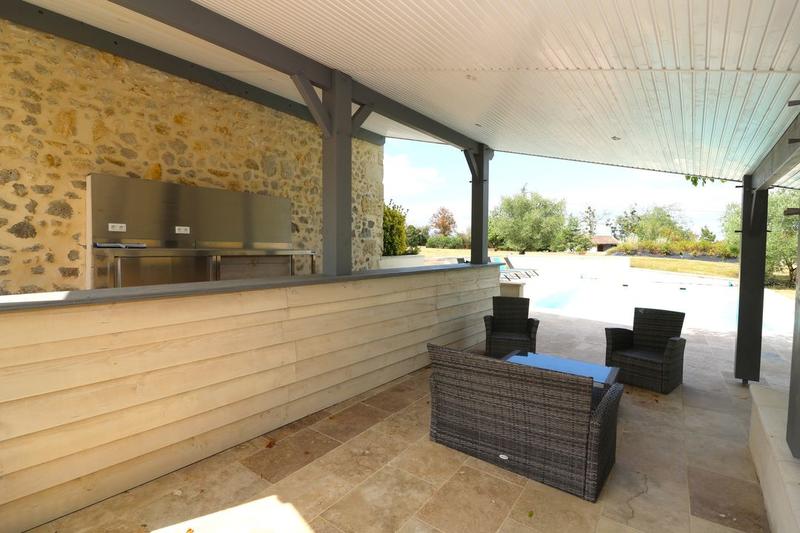 Maison - 281 m² - 8 pièces