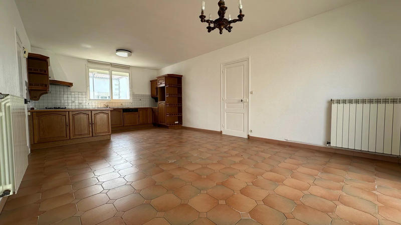 Villa - 215 m² - 8 pièces