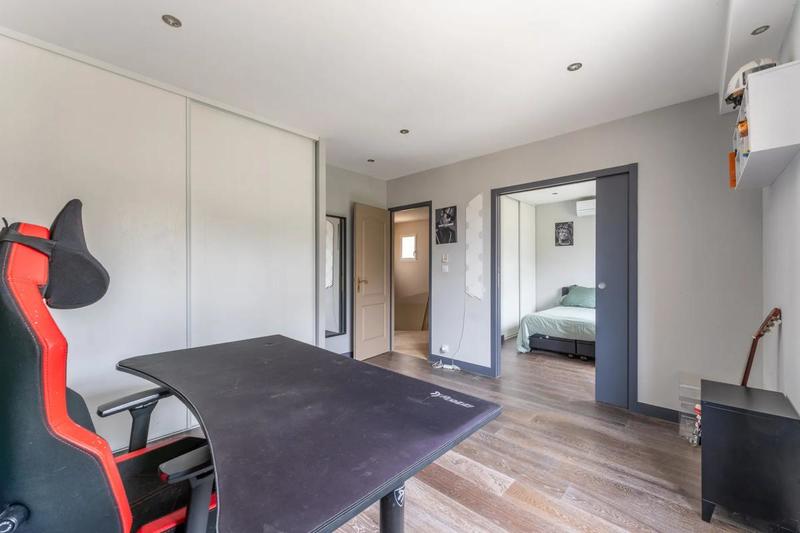 Maison - 170 m² - 6 pièces