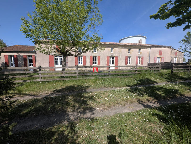 Maison ancienne - 172 m² - 8 pièces