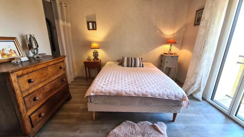 Maison - 122 m² - 8 pièces