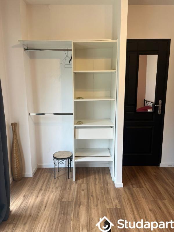 Chambre - 12 m² - 1 pièce