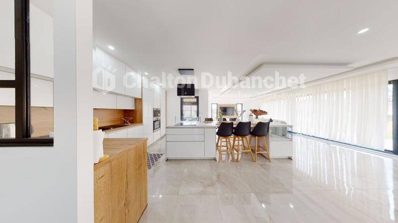 Maison - 145 m² - 6 pièces