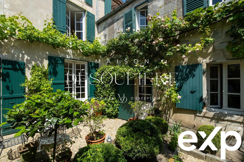 Maison - 300 m² - 7 pièces