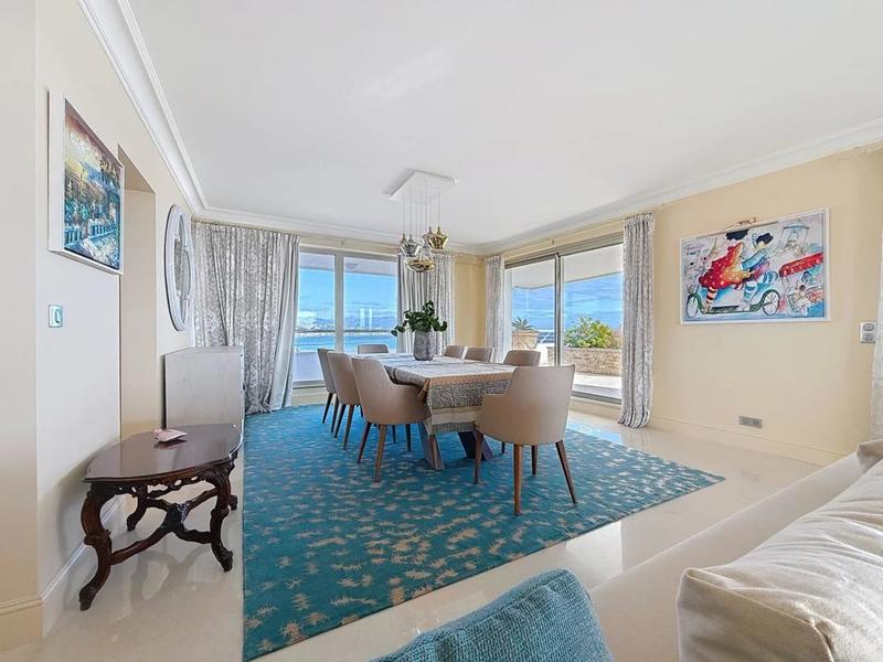 Appartement - 132 m² - 4 pièces