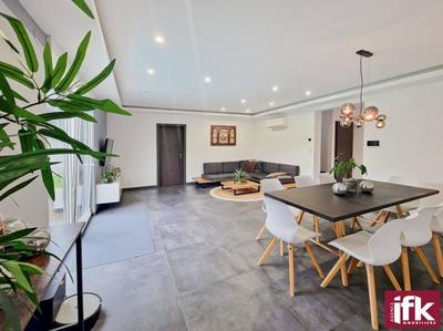 Maison - 143 m² - 6 pièces