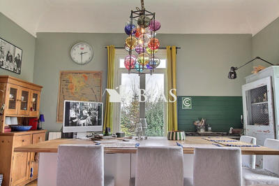 Maison - 206 m² - 10 pièces