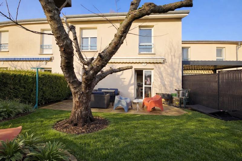 Maison - 97 m² - 5 pièces