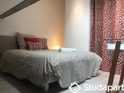 Chambre - 10 m² - 1 pièce