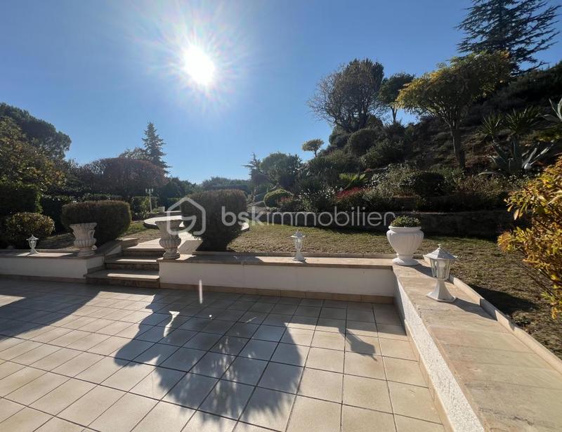 Maison - 141 m² - 6 pièces