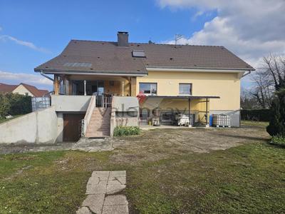 Maison - 178 m² - 8 pièces