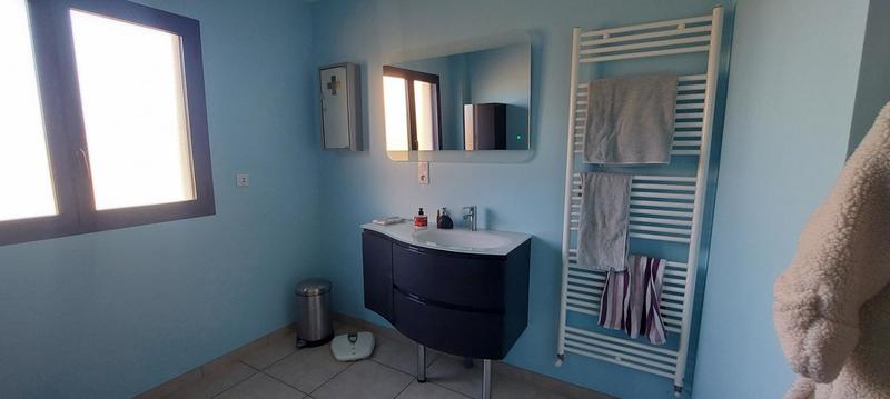 Pavillon - 240 m² - 8 pièces