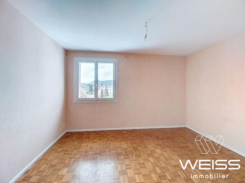 Appartement - 81 m² - 5 pièces