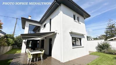 Appartement - 140 m² - 4 pièces