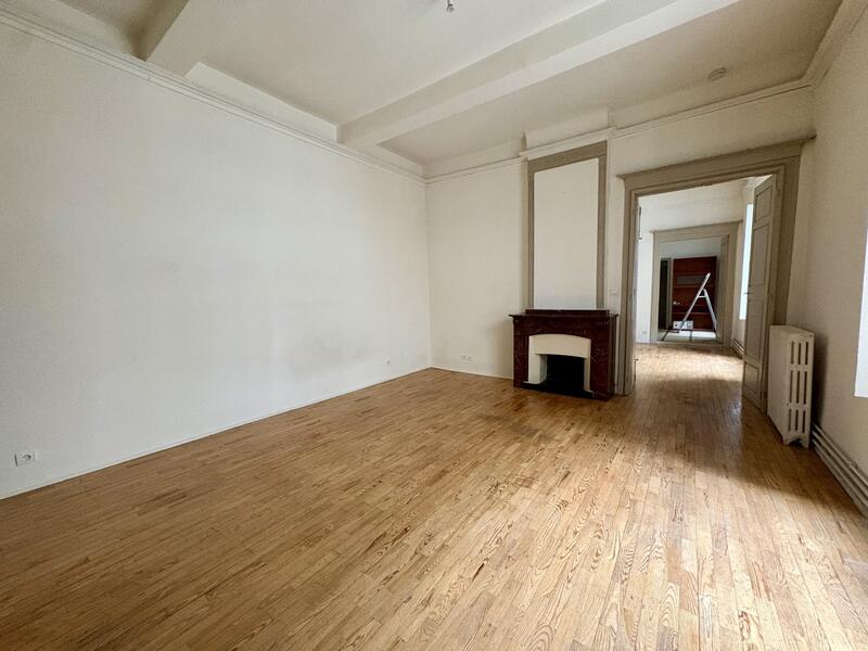 Appartement - 60 m² - 2 pièces