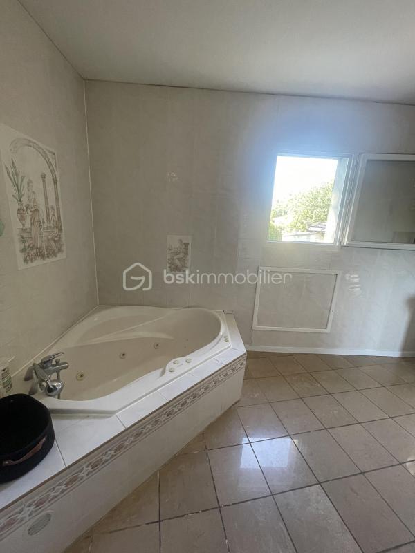 Maison - 145 m² - 5 pièces