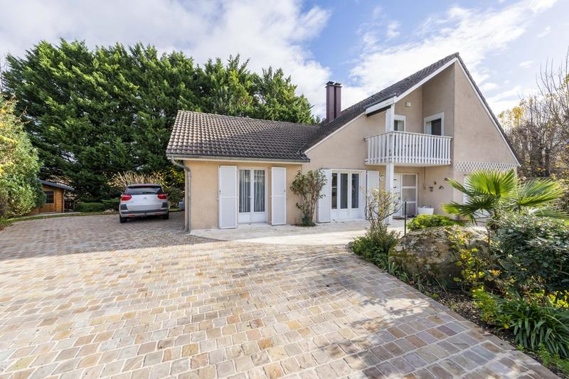 Maison - 175 m² - 8 pièces