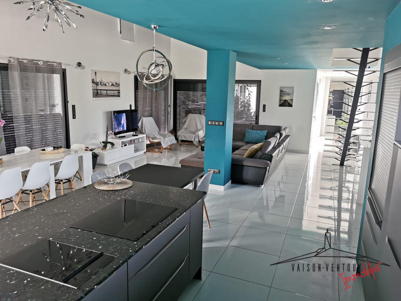 Villa - 180 m² - 6 pièces