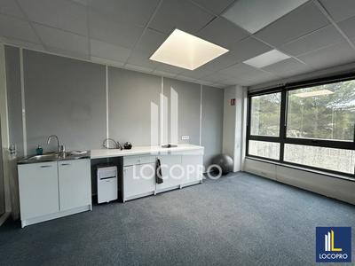 Bureau - 485 m²
