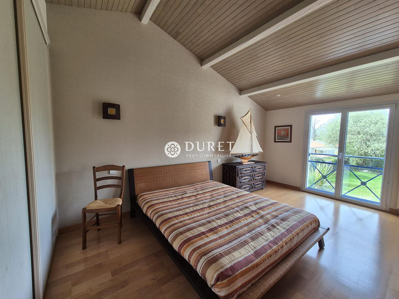 Maison - 205 m² - 6 pièces