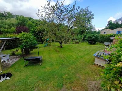 Maison - 90 m² - 5 pièces