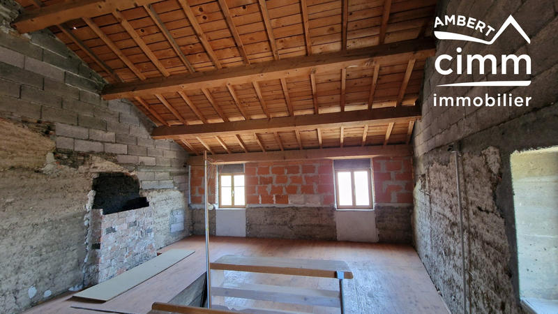 Maison traditionnelle - 70 m² - 6 pièces