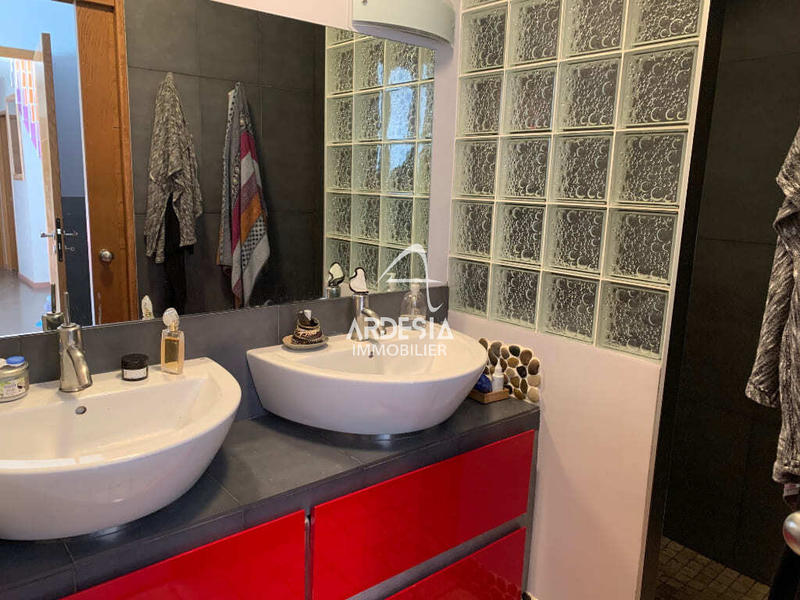 Maison - 136 m² - 4 pièces