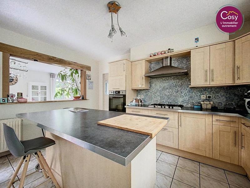 Pavillon - 197 m² - 7 pièces