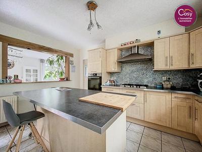 Pavillon - 197 m² - 7 pièces