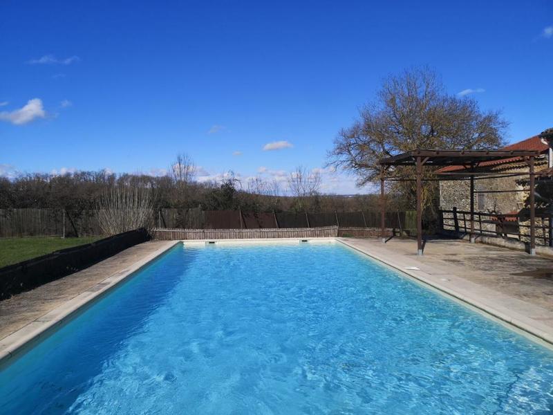 Propriété - 280 m² - 8 pièces