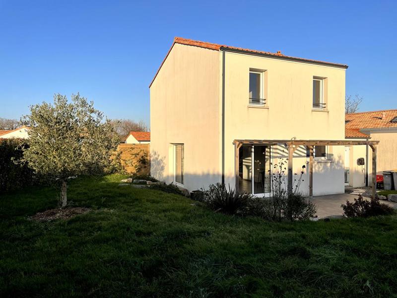 Maison - 88 m² - 5 pièces