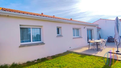 Maison - 90 m² - 4 pièces