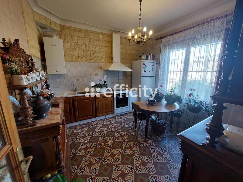 Maison - 164 m² - 8 pièces