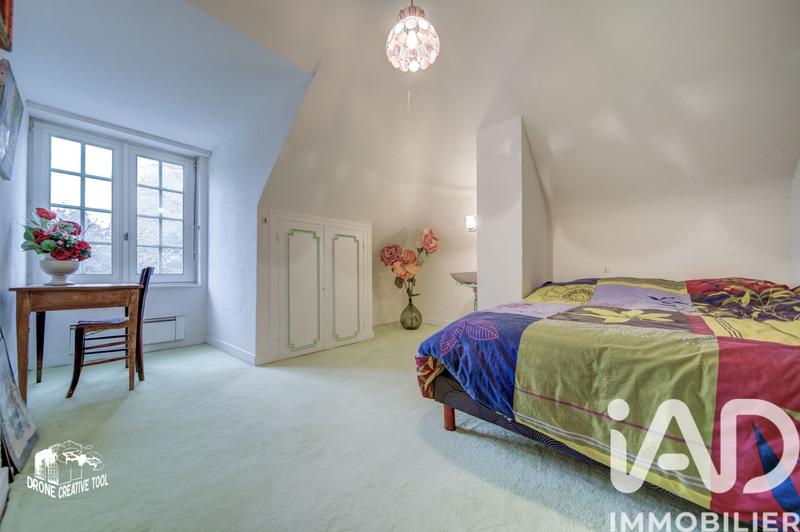 Maison - 239 m² - 7 pièces