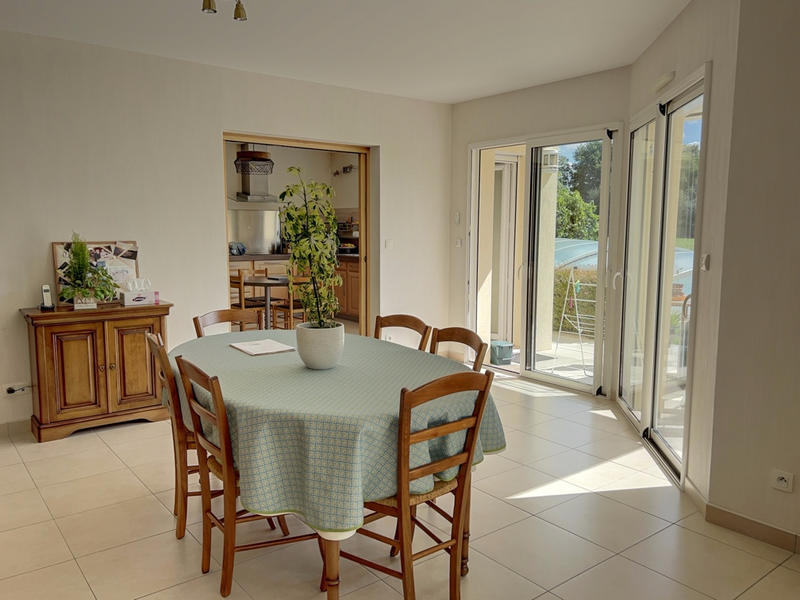 Maison - 213 m² - 6 pièces