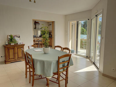 Maison - 213 m² - 6 pièces