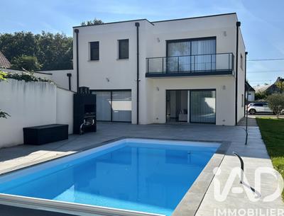 Maison - 185 m² - 6 pièces