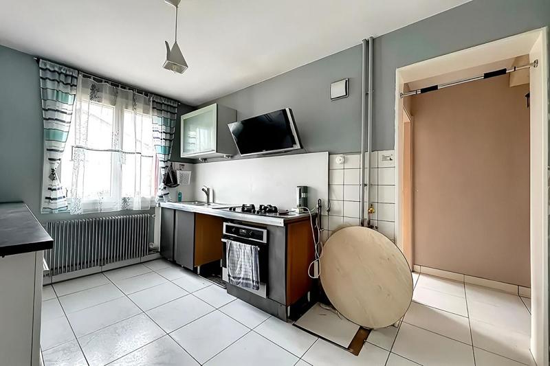 Maison - 165 m² - 8 pièces