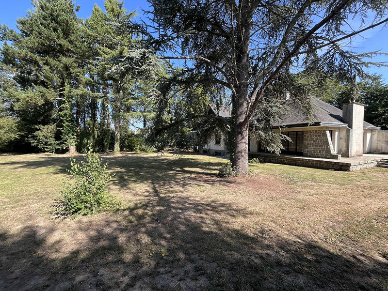 Maison - 250 m² - 6 pièces