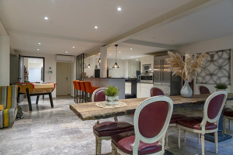 Duplex - 181 m² - 6 pièces