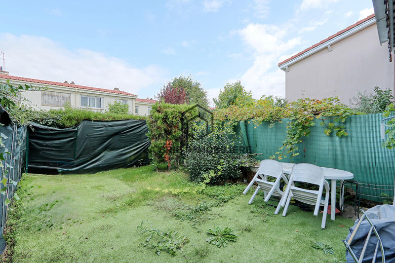 Maison - 92 m² - 5 pièces