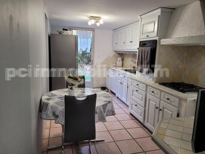 Maison traditionnelle - 152 m² - 6 pièces