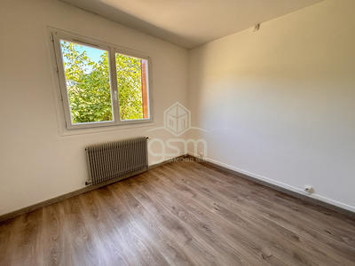 Maison traditionnelle - 65 m² - 4 pièces