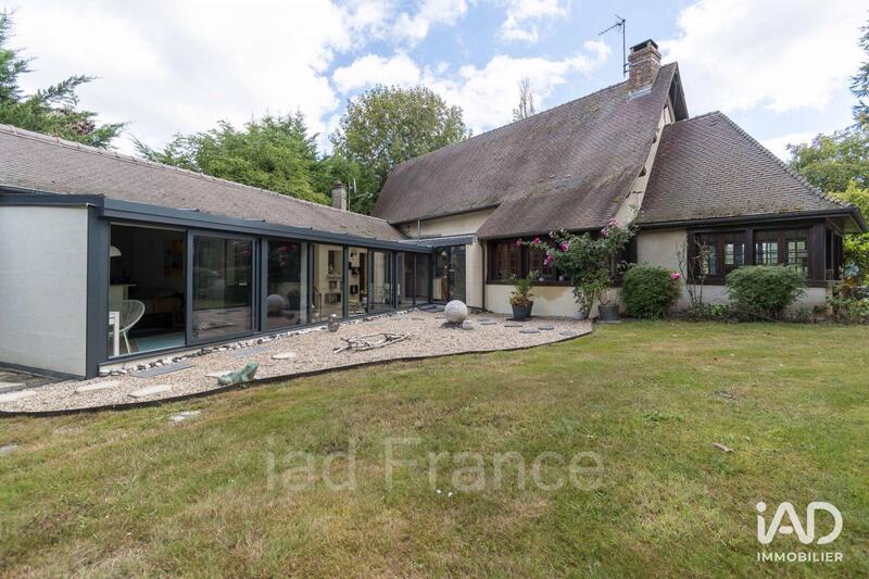 Maison - 235 m² - 5 pièces