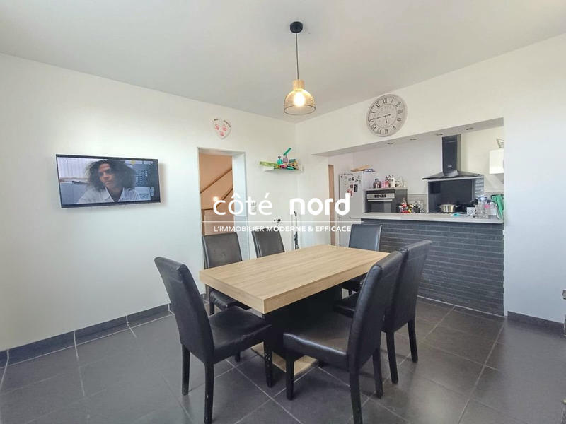 Maison - 93 m² - 6 pièces