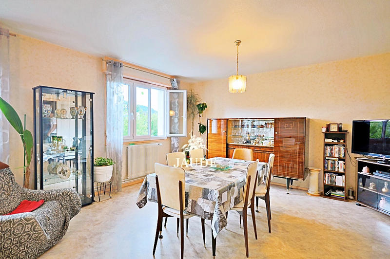 Appartement - 114 m² - 6 pièces