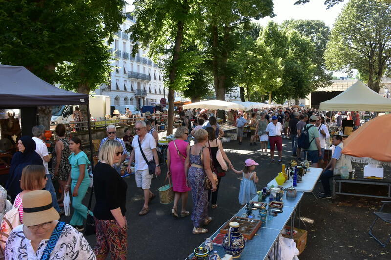 Grande brocante d'ete - néris-les-bains 28 juin 2026